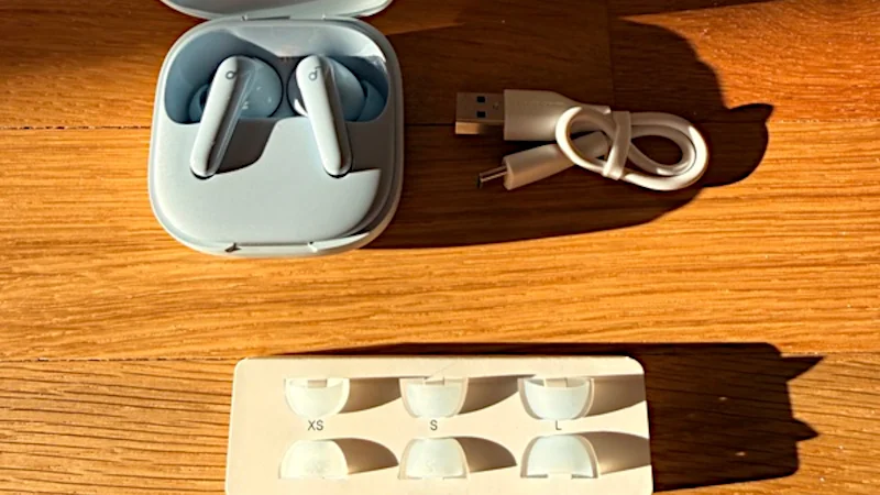 Anker Soundcore P31i Sleep Headphones With Accessories