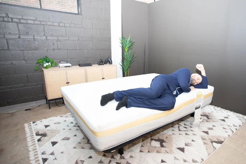 full body edge support test on a helix dawn mattress