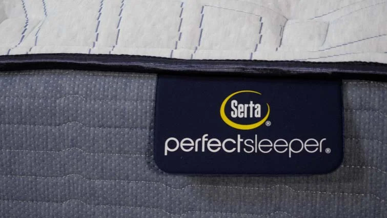 serta logo
