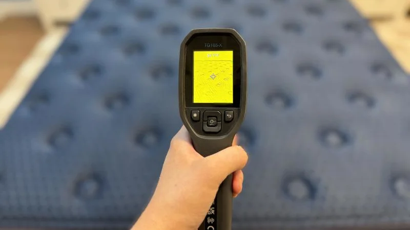 Thermal imaging of the Brooklyn Bedding Signature Hybrid Mattress before being rested on