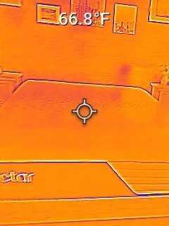 The Nectar Classic Hybrid's surface temperature before laying on it.