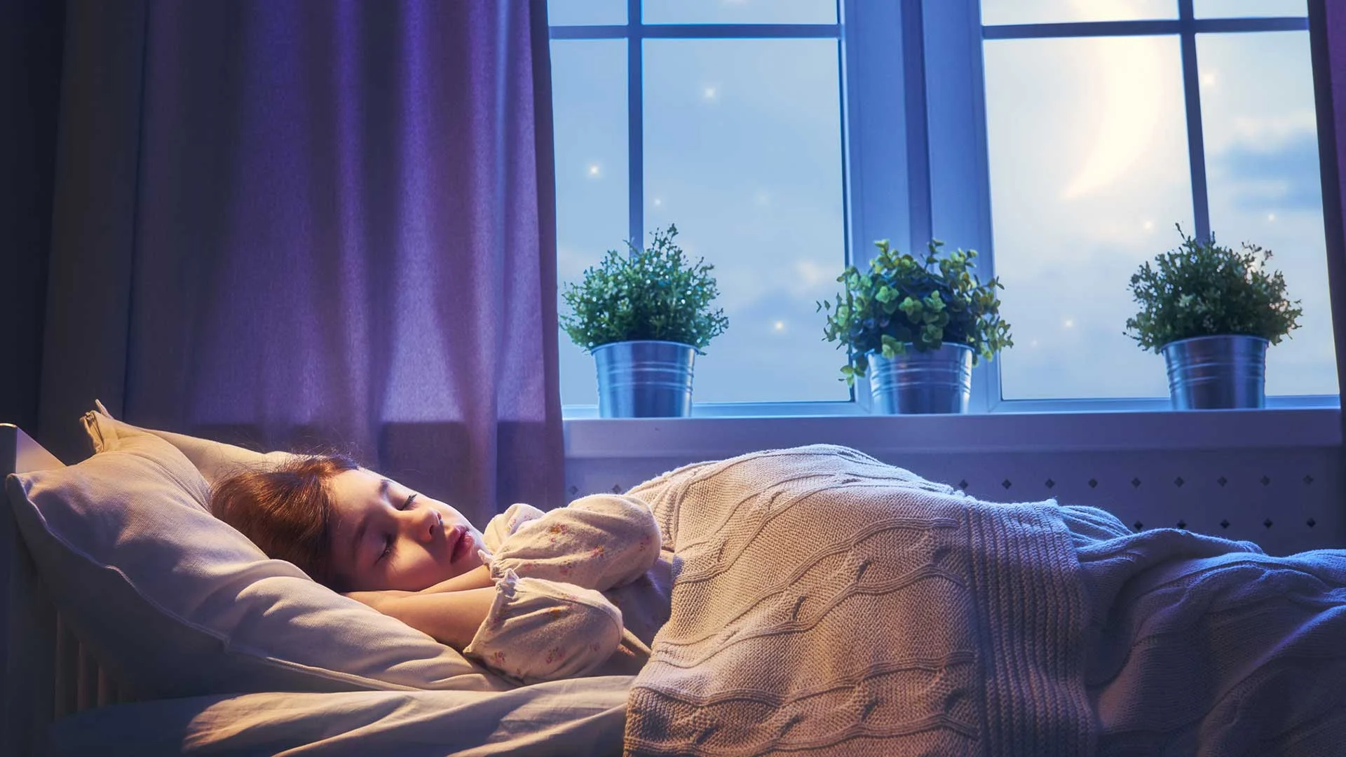 What Is Moon Breathing, the Sleep-Promoting Breathwork Practice Taking Over TikTok?