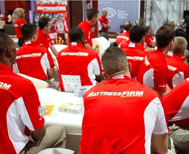 Report: Mattress Firm Considers Bankruptcy Under Pressure of Online Commerce