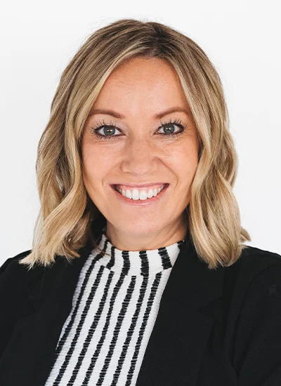 SO Annie Schlech headshot