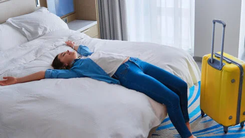 When You Have Guests Stay Overnight, Where Should They Sleep? TikTok Starts a Heated Debate