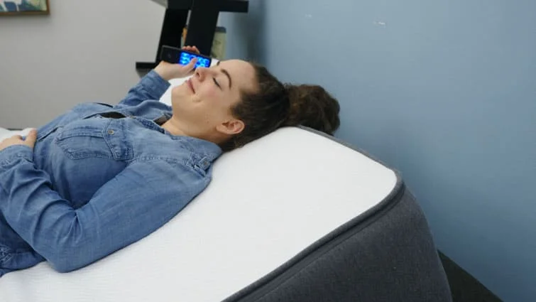 Using the remote on the Casper Adjustable Base