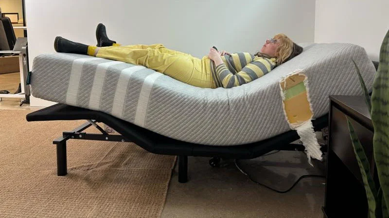 Testing the Leesa Original Hybrid Mattress on an adjustable bed.