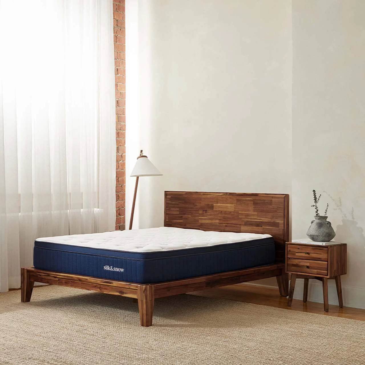 Silk & Snow Hybrid Mattress