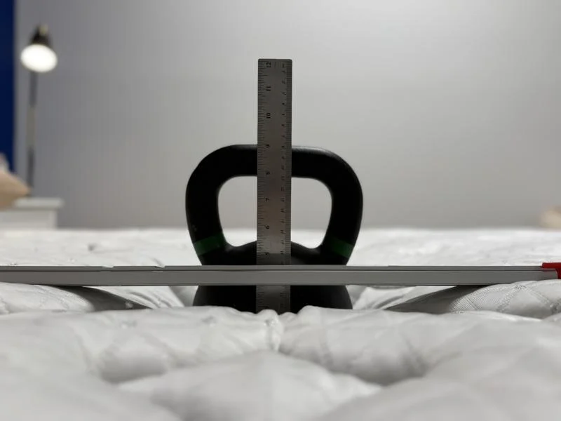 Sinkage test on the Helix Sunset Mattress