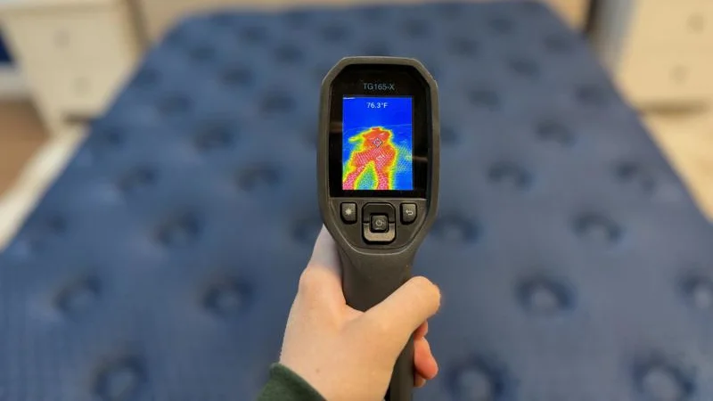 Thermal imaging of the Brooklyn Bedding Signature Hybrid Mattress after being rested on