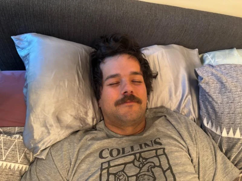 Jeff blisses out on a Cozy Earth Silk Pillowcase