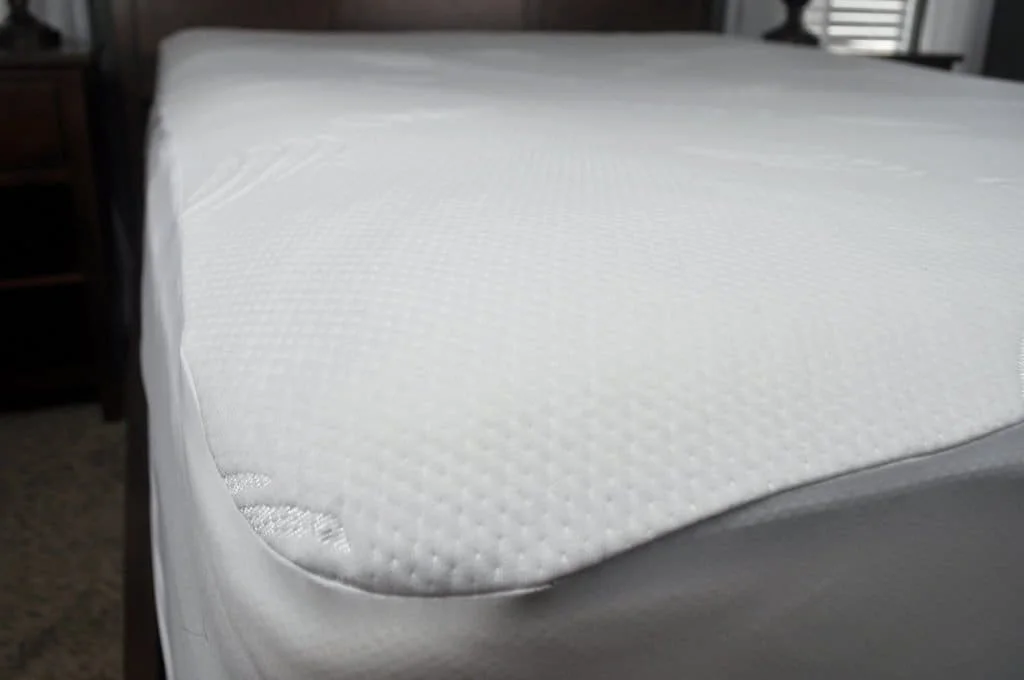 slumber cloud dryline mattress protector detail