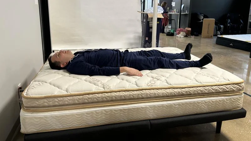 Full body cooling test of the Saatva Solaire Mattress