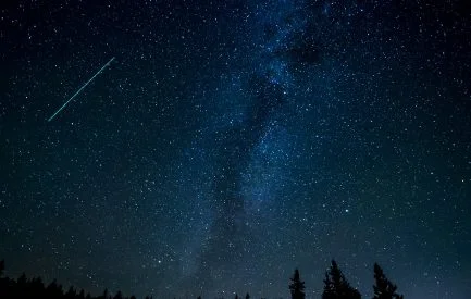 Will This Weekโs Perseid Meteor Showers (or Full Moon) Mess With Your Sleep?