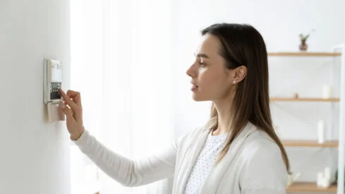 Need Better Sleep? Itโs Time To Change The Thermostat, According to Scientists