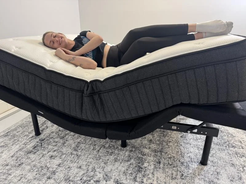 Checking the fit of an adjustable bed with the Titan Plus Luxe