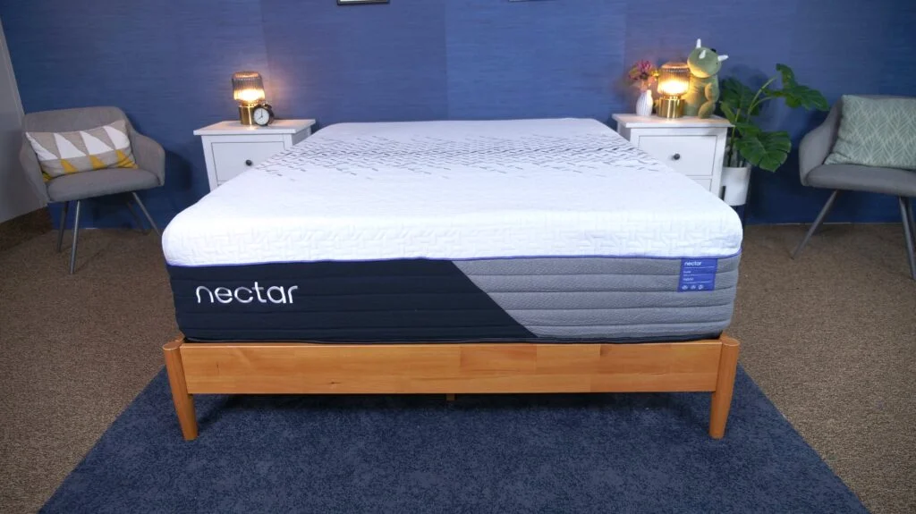 A front-facing view of the Nectar Luxe Hybrid mattress.