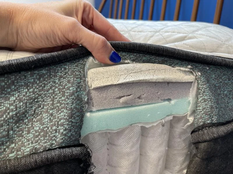 A close look at the Construction of a Helix Sunset Luxe Mattress