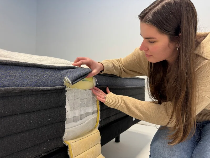 Construction of a Helix Midnight Luxe Mattress