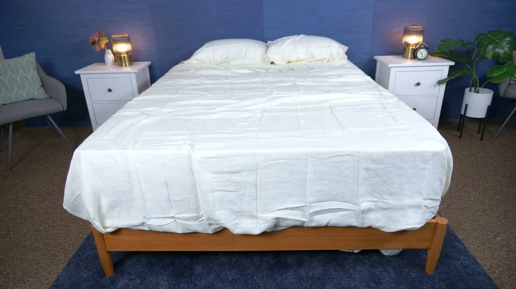saatva linen sheets