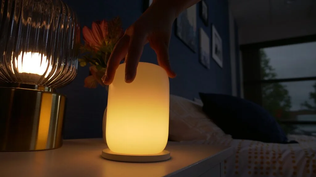 casper glow light twisting