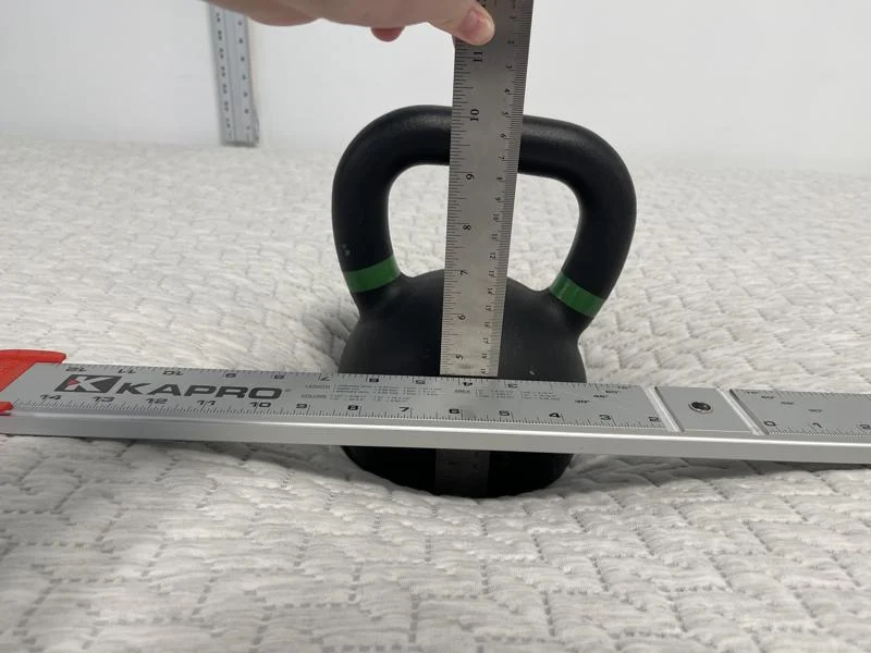 Sinkage test on the Tuft & Needle Mattress