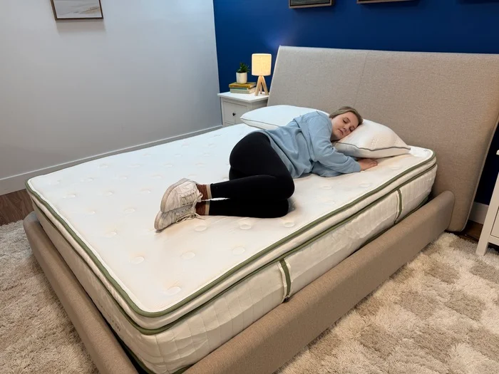 Side sleeping on the Silk & Snow Organic mattress