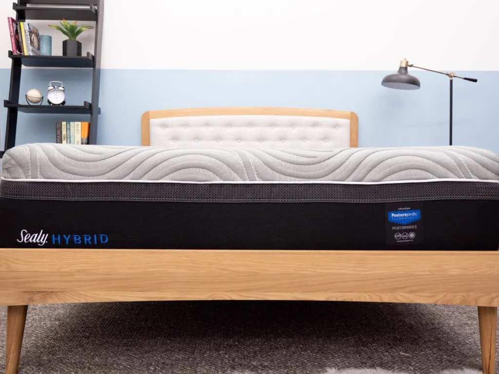 Sealy Hybrid Performance logo