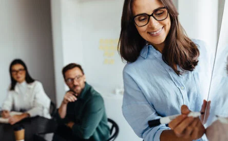 Your Boss Gets More Sleep Than You Do โ Survey Uncovers the Sleep Gap in the Workplace