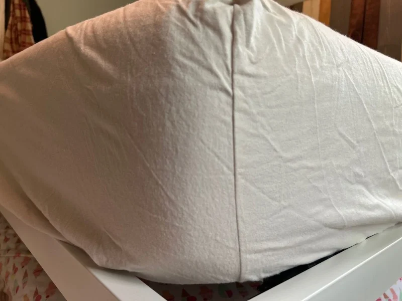 A close look at the corner fitment of Saatva Flannel Sheets