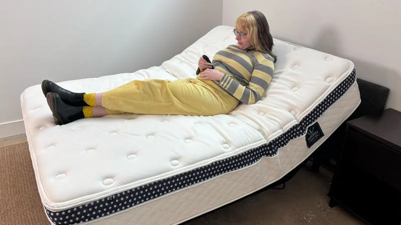 Testing the WinkBed Mattress on an adjustable bed.