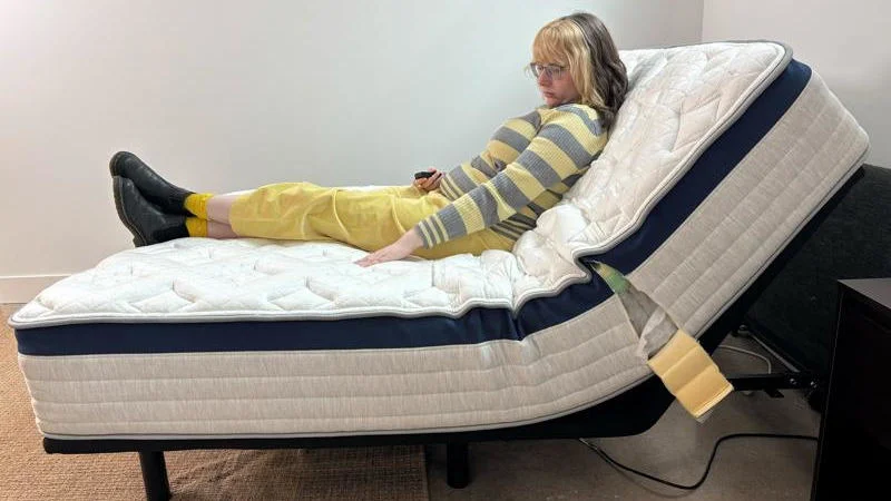 Testing the Helix Midnight Mattress on an adjustable bed.