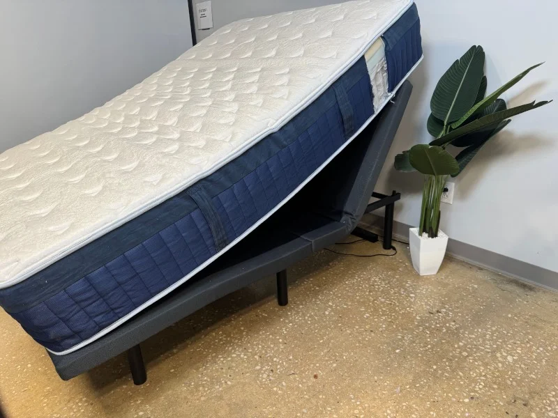 A Glacier Summit Hybrid Mattress on an adjustable platform bed