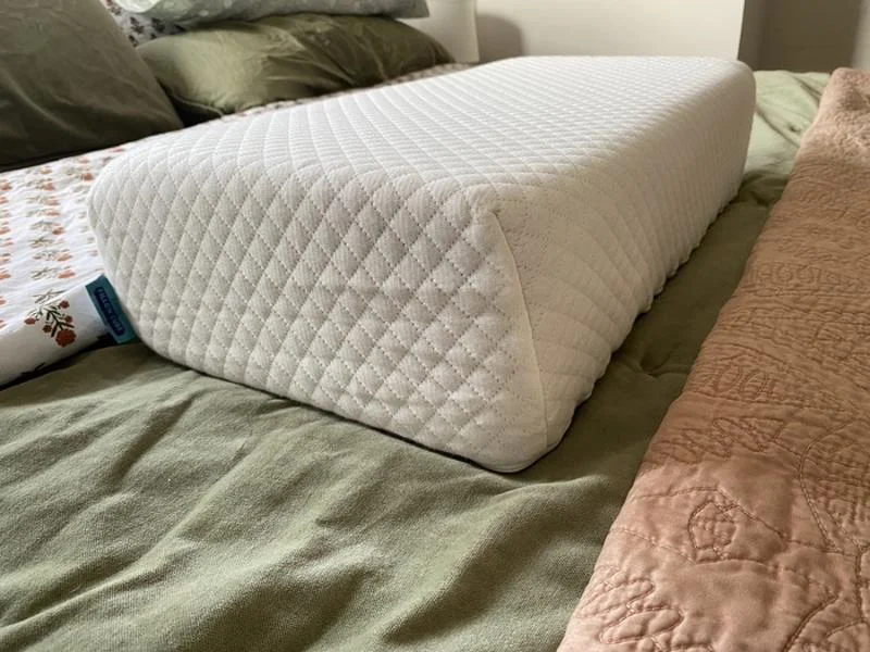 Side view of the Pillow Cube Side Cube