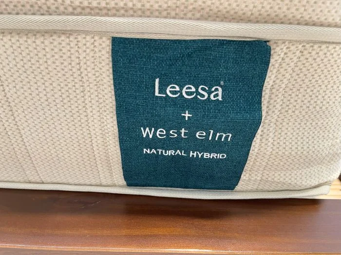 Leesa Natural Tag1