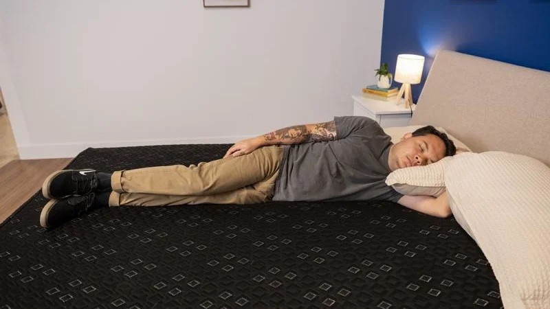 Side sleeping on the Beautyrest Black Hybrid XCS