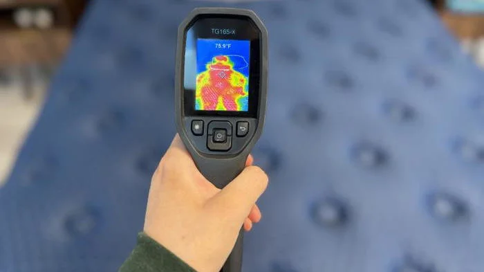 Thermal imaging of the Brooklyn Bedding Signature Hybrid Mattress after being rested on
