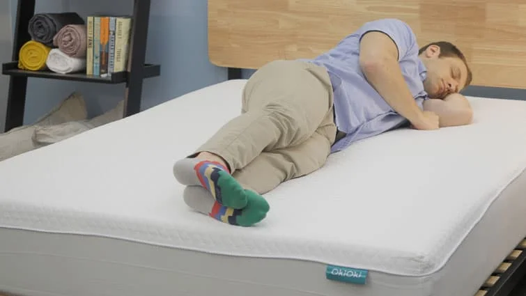 Side sleeping on the OkiOki mattress