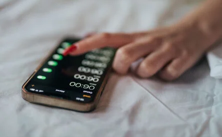 Appleโs โBy the Seasideโ Might Be the Worst, But It Could Be The Solution to Groggy Mornings