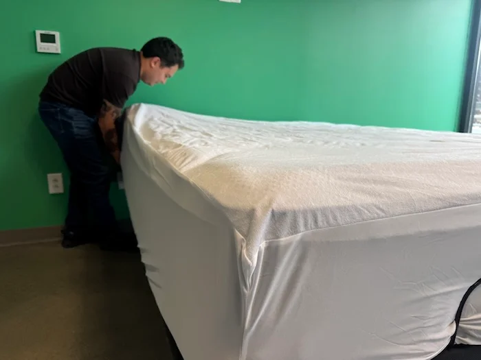 Installng a Helix Waterproof Mattress Protector.